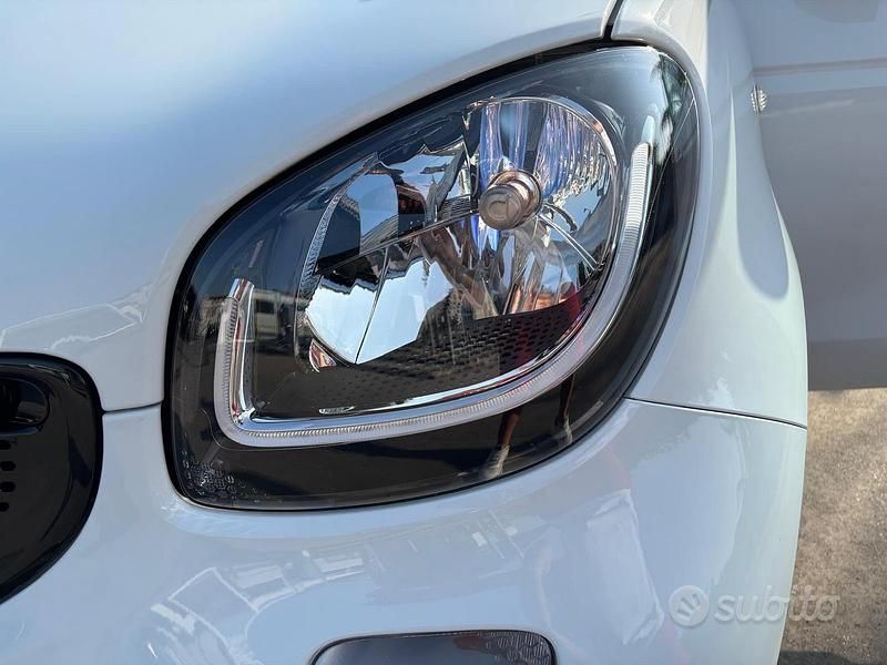 Usata Smart ForFour Brabus 109 CV (80 kW) 2018 Bianco Utilitaria