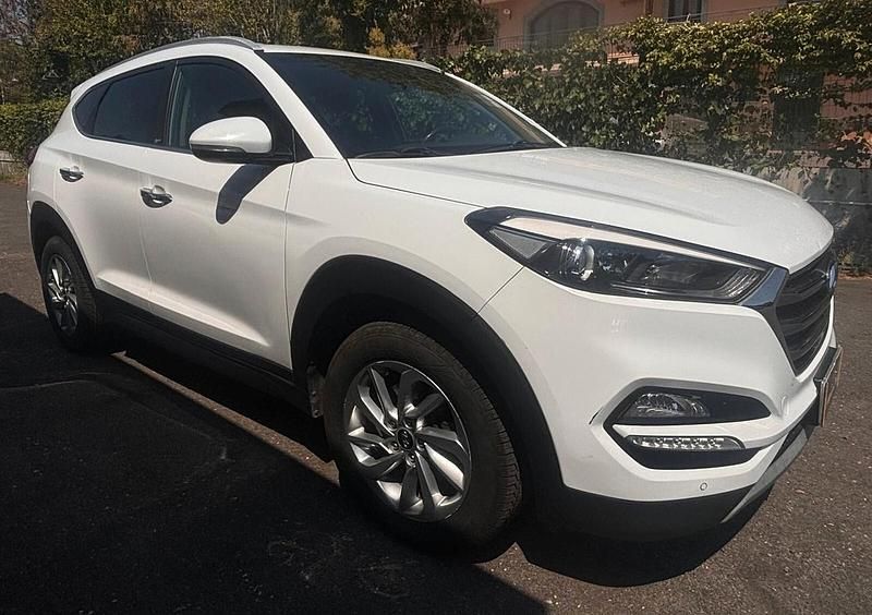 Bianco Usata 2017 Hyundai Tucson Xpossible SUV | 9990 € (Ottimo prezzo) - Immagine 1/4