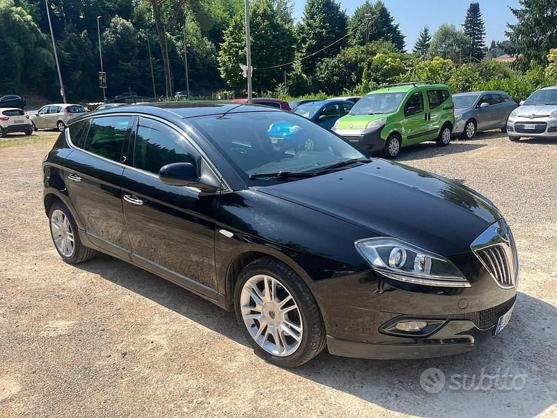 Usata Lancia Delta 190 CV (139 kW) 2010 Nero Utilitaria