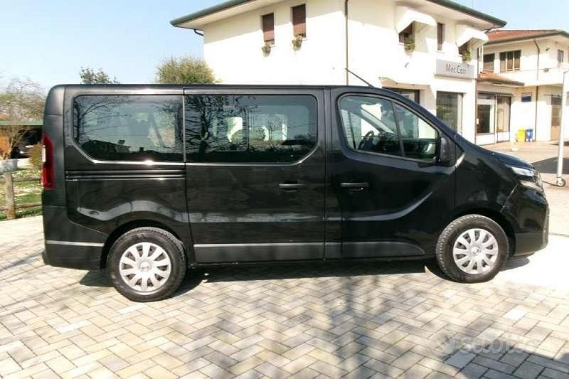 Usata Nissan Primastar 110 CV (80 kW) 2022 Grigio Monovolume