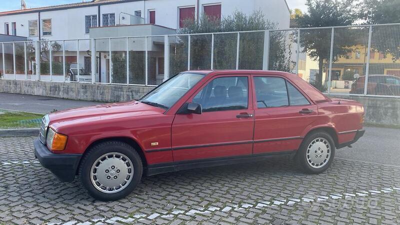 Usato 1986 Mercedes 190 Benzin (10.000 €)