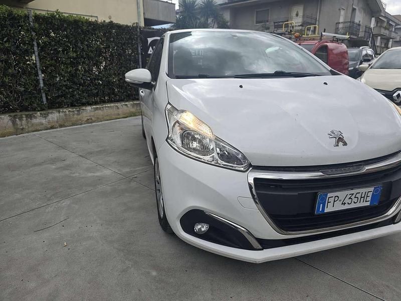 Usata Peugeot 208 Allure 75 CV (55 kW) 2018 Other Utilitaria