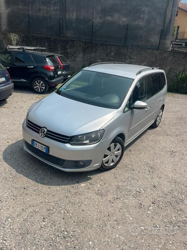 Usata VW Touran 150 CV (110 kW) 2012 Grigio Monovolume