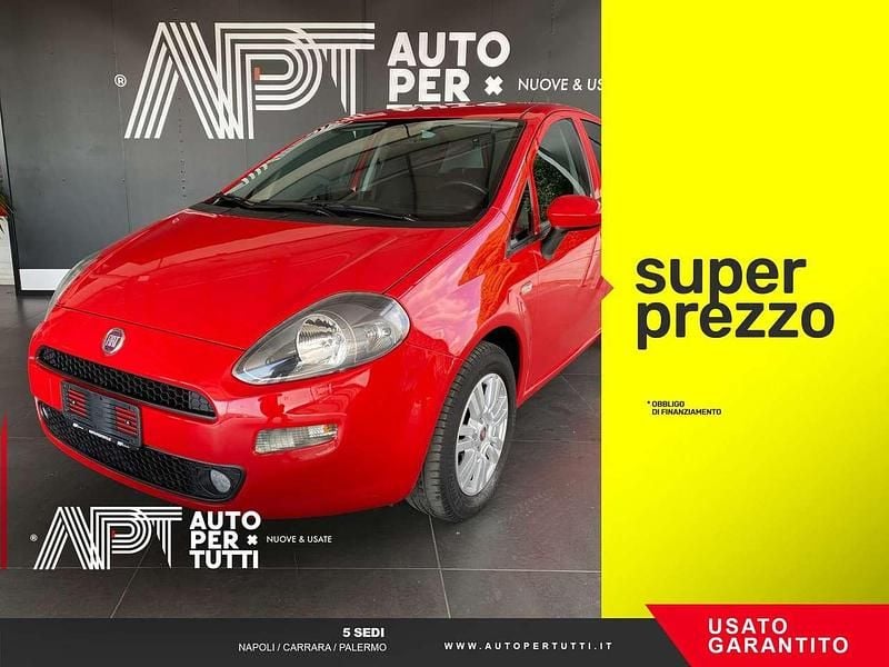 Rosso Usata 2018 Fiat Punto Street Tre volumi | 7950 € (Buon prezzo) - Immagine 1/4