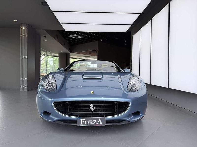 Usata Ferrari California 490 CV (360 kW) 2010 Colore speciale Cabrio