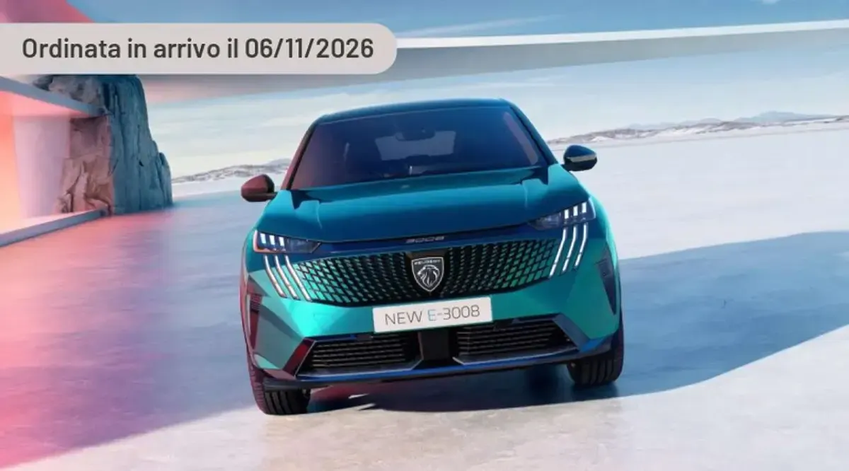 Nuova Peugeot e-3008 GT 103 kW (141 CV) 2025 Argento SUV
