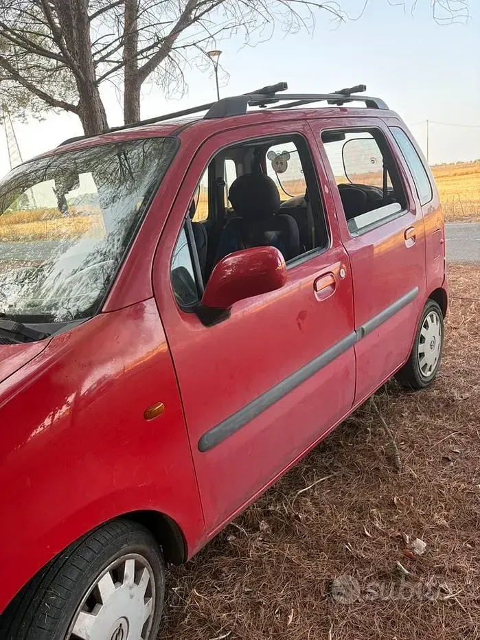 Usata Opel Agila 58 CV (42 kW) 2005 Rosso Monovolume