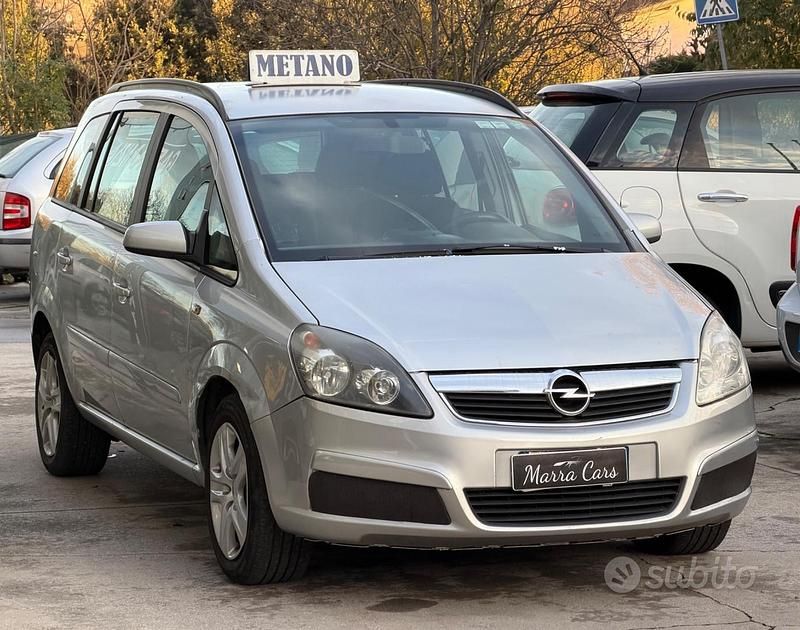 Usata Opel Zafira 129 CV (94 kW) 2007 Grigio Monovolume