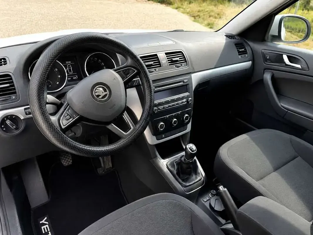 Usata Skoda Yeti Elegance 105 CV (77 kW) 2014 Bianco SUV