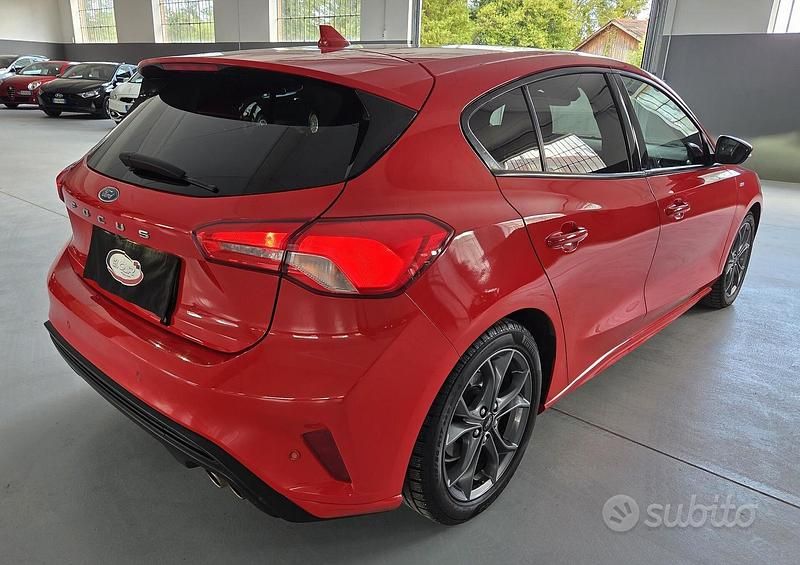Occasion Ford Focus ST-Line 125 PK (91 kW) 2020 Rood Sedan