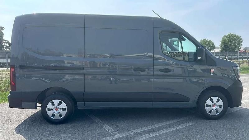 Nuova Renault Master 150 CV (110 kW) 2026 Grigio urban Monovolume
