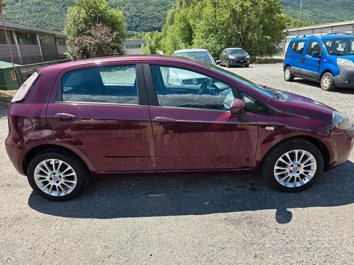 Usata Fiat Punto Evo 77 CV (56 kW) 2012 Rosso Utilitaria