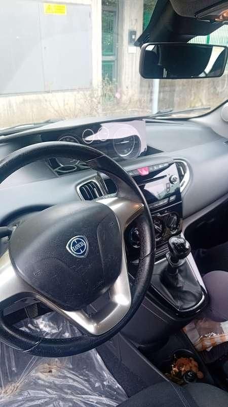 Usata Lancia Ypsilon Platinum 69 CV (50 kW) 2014 Utilitaria