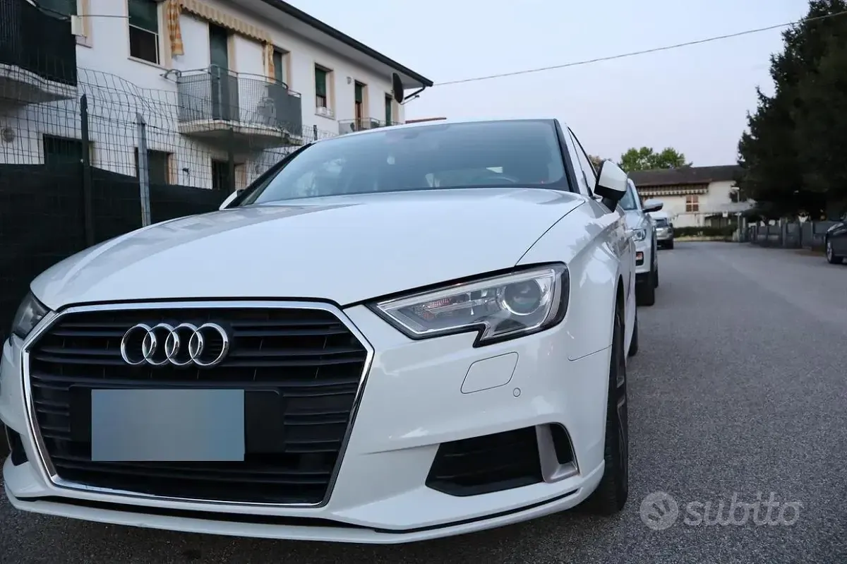 Usata Audi A3 116 CV (85 kW) 2017 Berlina