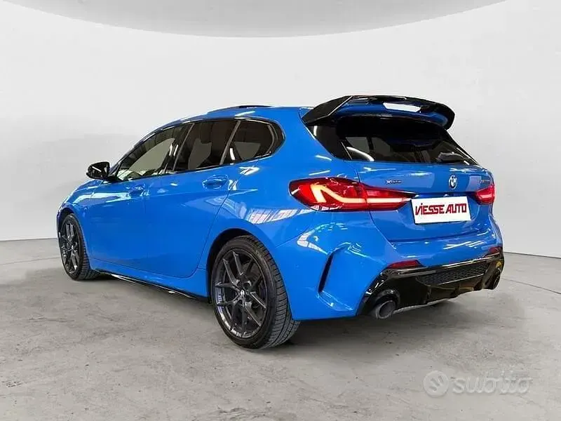 Usata BMW M135 Performance 306 CV (225 kW) 2023 Blu Utilitaria