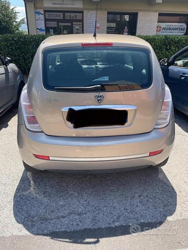 Usado Lancia Ypsilon 60 HP (44 kW) 2010 Citadino