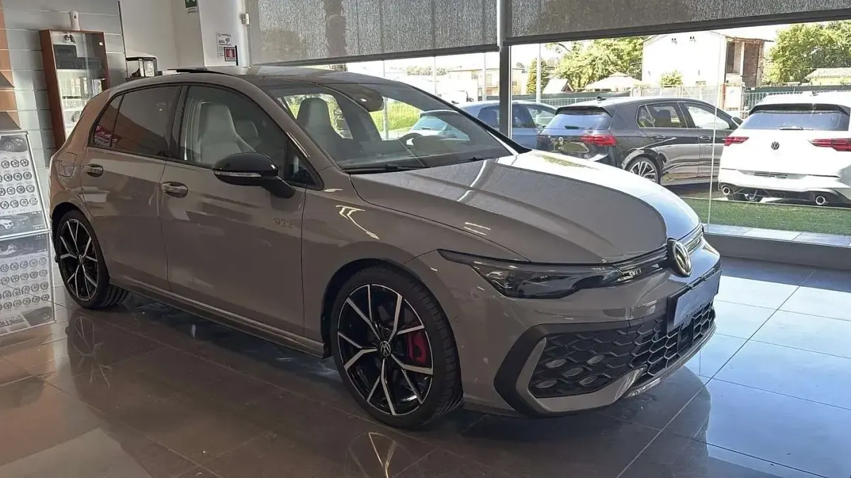 Usata VW Golf VIII GTI 265 CV (194 kW) 2024 Berlina