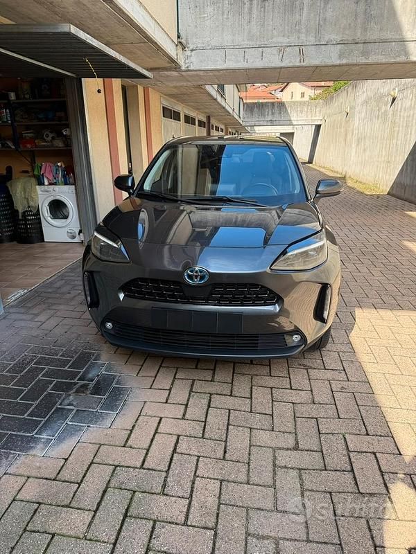 Usata Toyota Yaris Hybrid Lounge 116 CV (85 kW) 2022 Station wagon