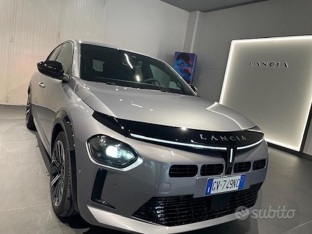 Usata Lancia Ypsilon 100 CV (73 kW) 2024 Utilitaria