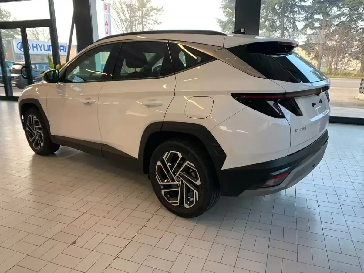 Nuova Hyundai Tucson 179 CV (131 kW) 2025 Bianco SUV