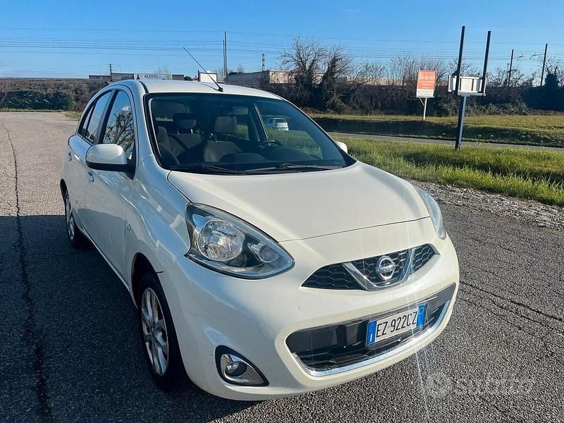 Usata Nissan Micra Tekna 80 CV (58 kW) 2015 Bianco Utilitaria