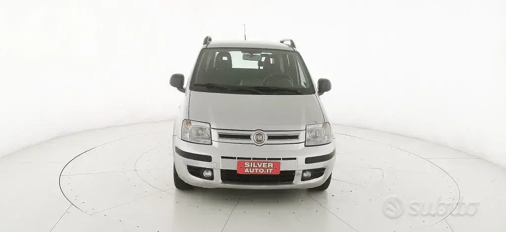 Usata Fiat Panda Dynamic 69 CV (50 kW) 2010 Grigio Utilitaria