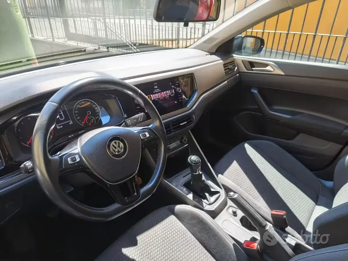 Usata VW Polo 95 CV (69 kW) 2018 Grigio Utilitaria