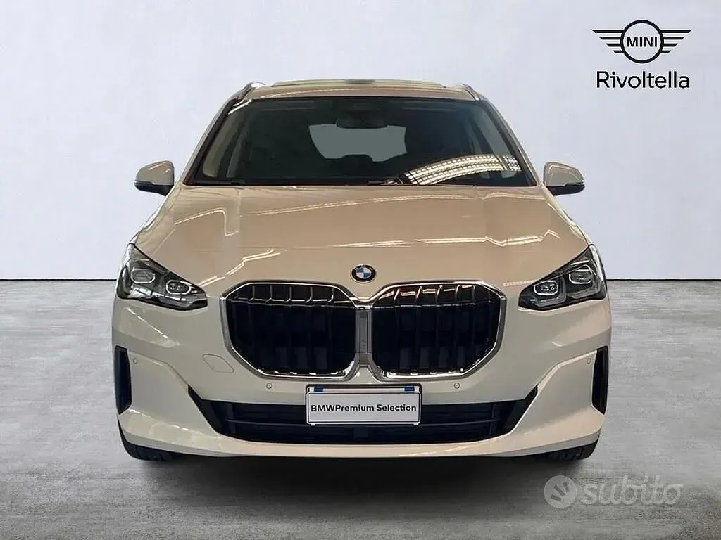 Gebraucht BMW 218 Active Tourer Comfort Edition 136 PS (100 kW) 2023 Weiß Van / Kleinbus