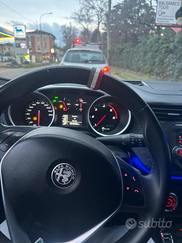 Usata Alfa Romeo Giulietta 120 CV (88 kW) 2018 Blu Utilitaria