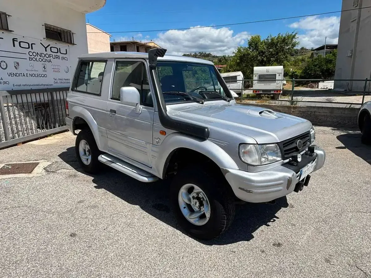 Usata Hyundai Galloper Comfort 99 CV (72 kW) 1999 Argento SUV