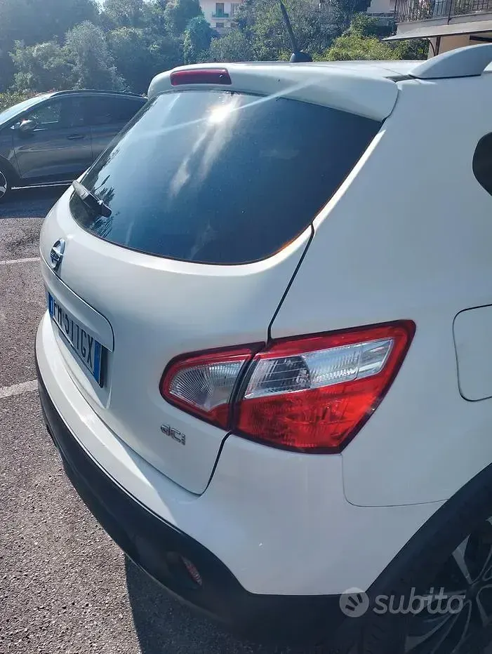 Usata Nissan Qashqai Tekna 117 CV (86 kW) 2013 Bianco SUV