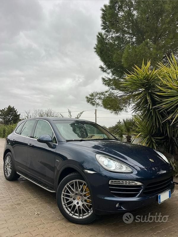 Usata Porsche Cayenne 239 CV (175 kW) 2011 Bianco SUV