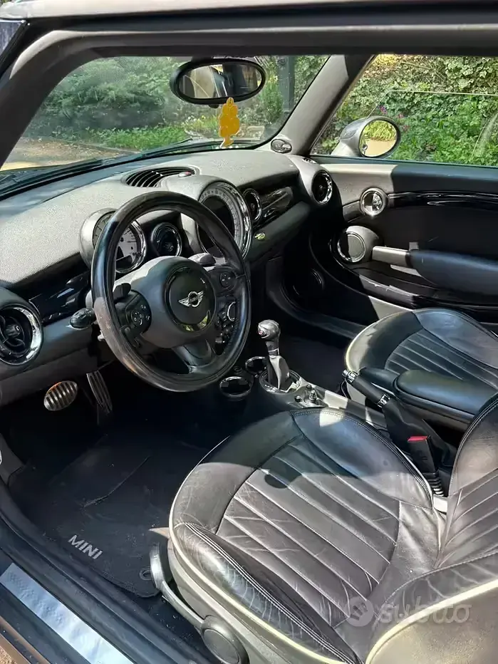 Usata Mini Cooper S 184 CV (135 kW) 2011 Nero Utilitaria