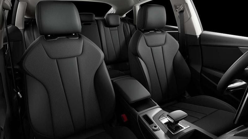 Usata Audi A5 Advanced Plus 204 CV (150 kW) 2023 Blu/azzurro Coupé