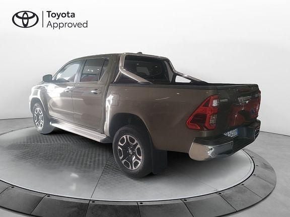 Usata Toyota HiLux Executive 150 CV (110 kW) 2023 Bronzo Pick-up