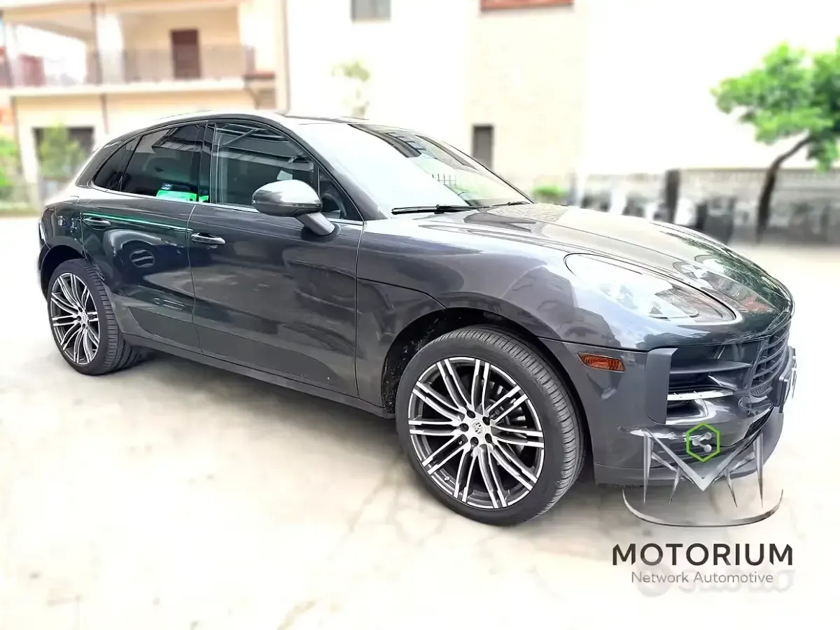Usado Porsche Macan 245 CV (180 kW) 2020 Gris SUV