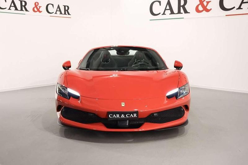 Usata Ferrari 296 829 CV (609 kW) 2024 Rosso Cabrio