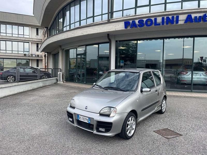 Argento Usata 2001 Fiat Seicento Due volumi | 7900 € - Immagine 1/4