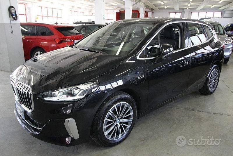 Usata BMW 225 Active Tourer Luxury Line 136 CV (100 kW) 2023 Nero Monovolume