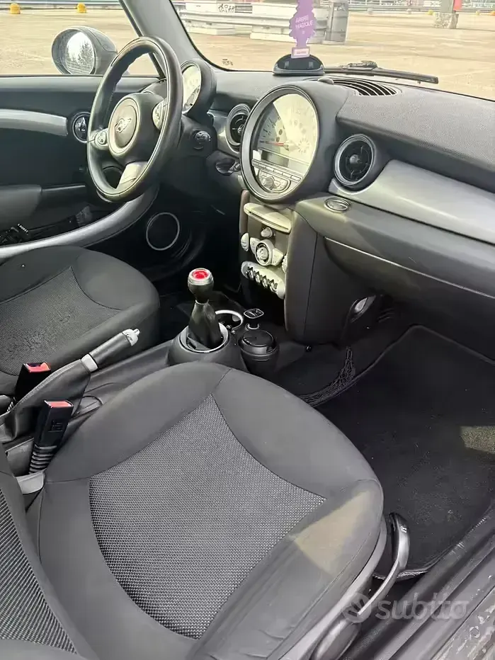 Usata Mini Cooper D 109 CV (80 kW) 2008 Rosso Utilitaria