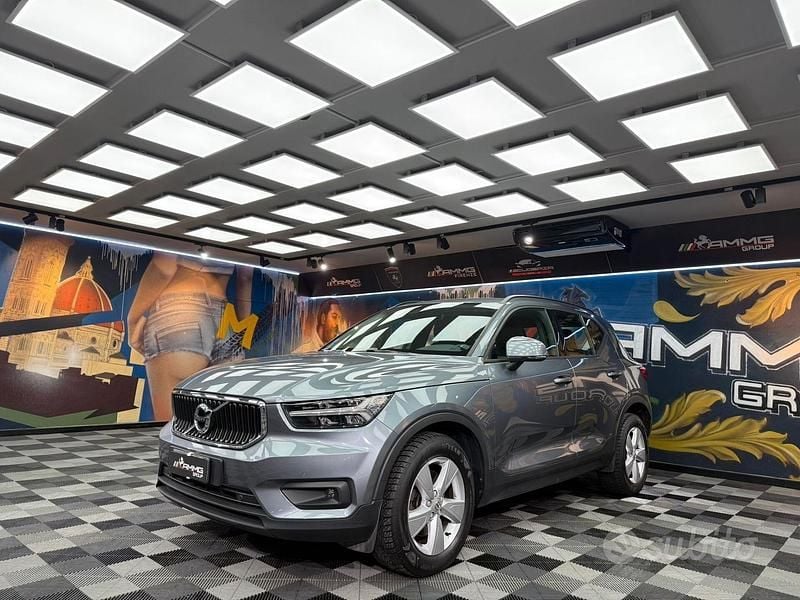 Usata Volvo XC40 150 CV (110 kW) 2018 Grigio SUV