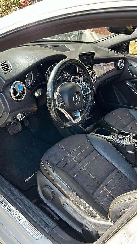 Usata Mercedes CLA220 360 CV (264 kW) 2013 Berlina