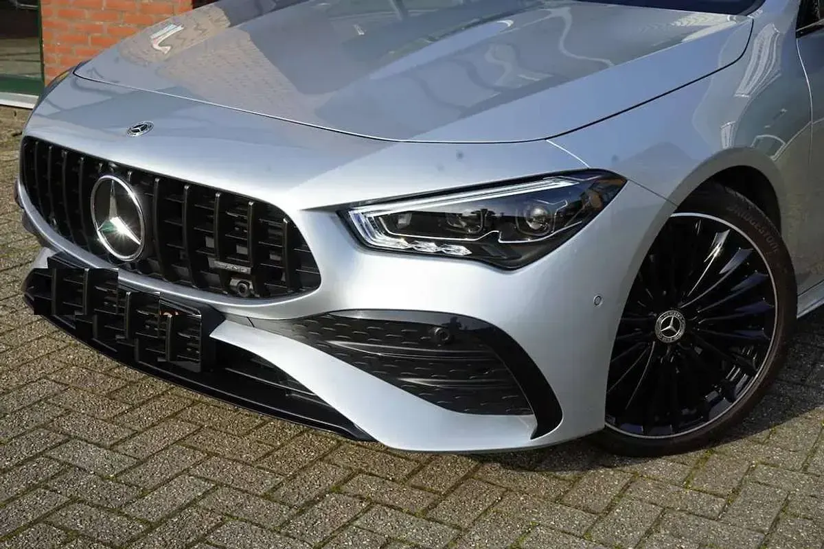Usata Mercedes CLA180 136 CV (100 kW) 2024 Grigio Berlina