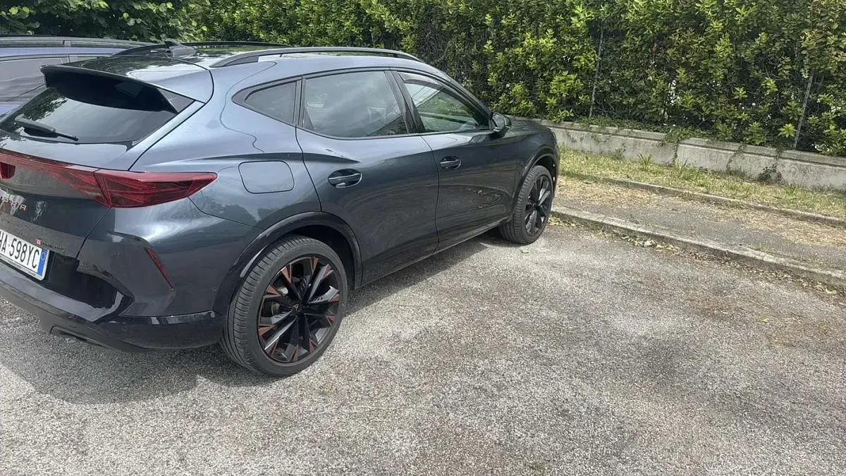 Usata Cupra Formentor 150 CV (110 kW) 2025 Blu/azzurro SUV