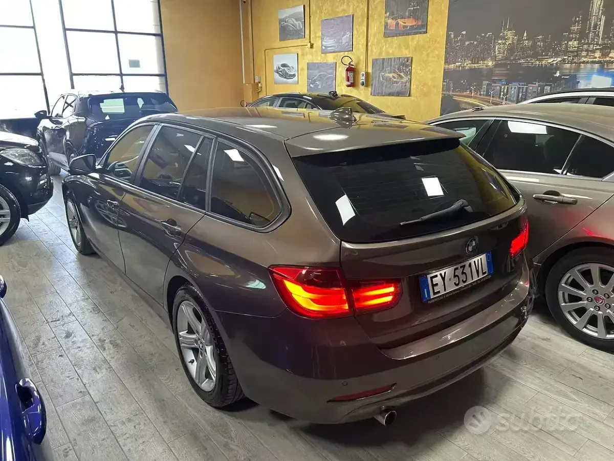 Usata BMW 318 143 CV (105 kW) 2015 Marrone Station wagon