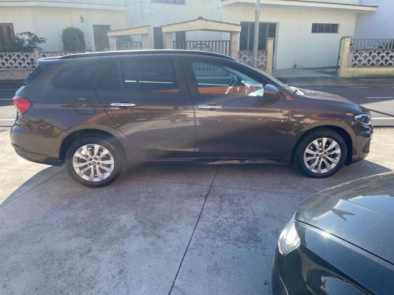 Usata Fiat Tipo Lounge 95 CV (69 kW) 2017 Marrone Station wagon