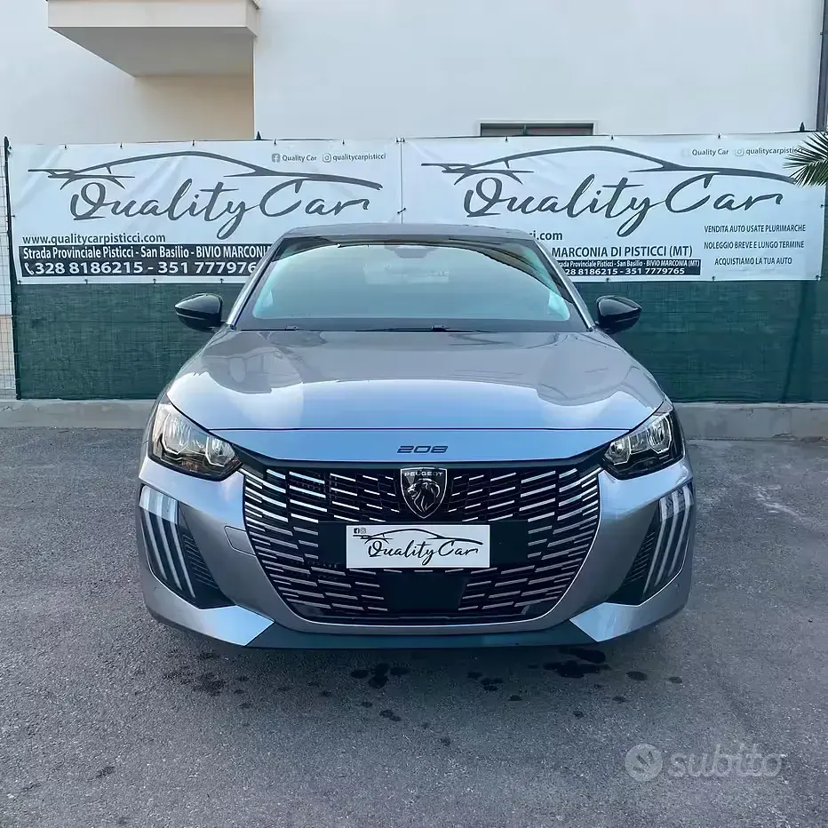 Usata Peugeot 208 Allure 100 CV (73 kW) 2025 Grigio Utilitaria