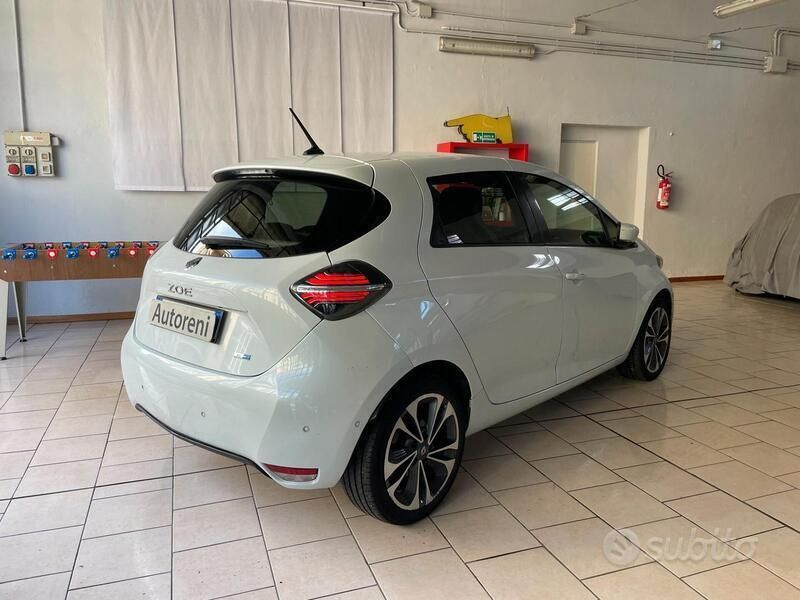 Usata Renault Zoe Intens 100 kW (136 CV) 2021 Bianco Utilitaria