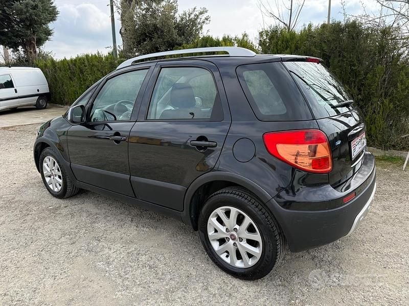 Usata Fiat Sedici Emotion 135 CV (99 kW) 2012 Nero SUV