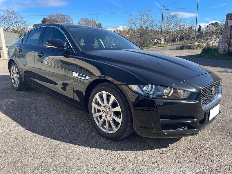 Usata Jaguar XE Prestige 179 CV (131 kW) 2016 Nero Berlina
